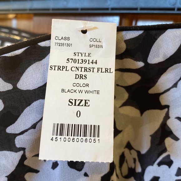 Strapless White House Black Market Hankerchief hemline Size 0 NWT - Picture 4 of 7